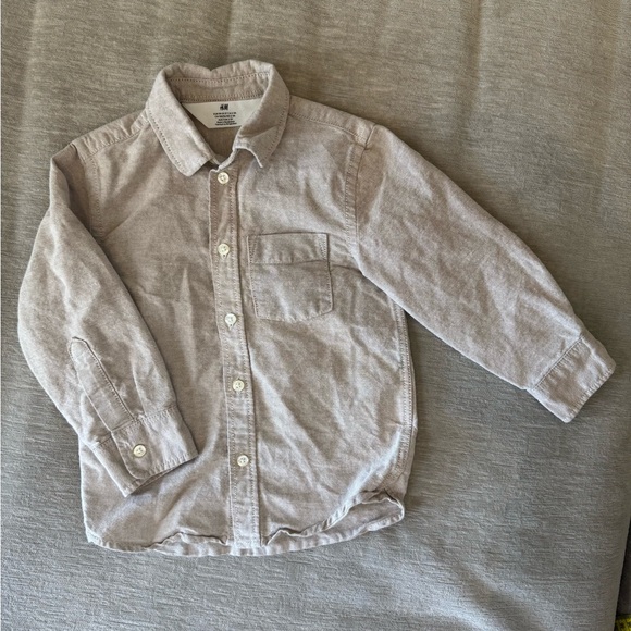 H&M Kids Beige Button-Up Oxford Shirt | 3T | 100% Cotton - Picture 2 of 9
